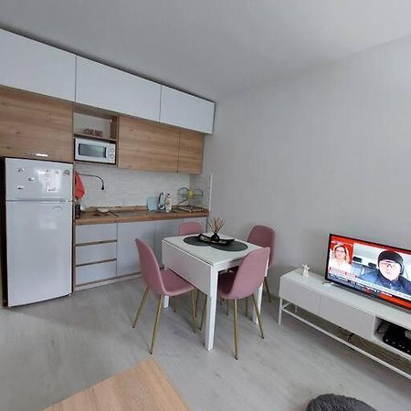 City Center Chic, Urban Apartment Skopje Eksteriør billede