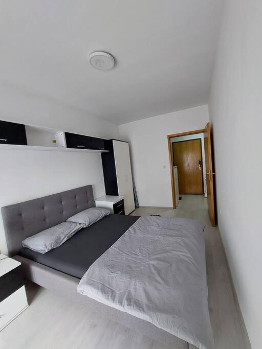 City Center Chic, Urban Apartment Skopje Eksteriør billede